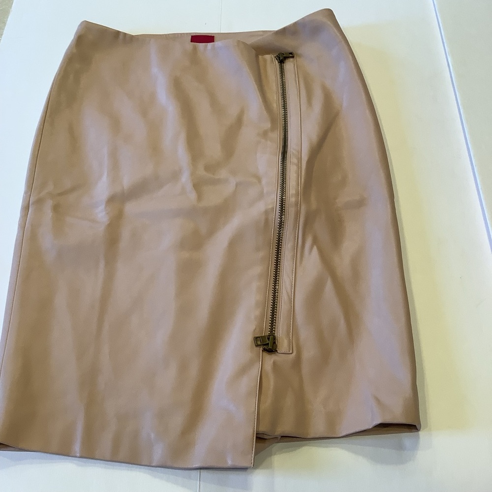 NEW GILI Get It Love It Light Pink Blush Vegan Leather Skirt Size 4 Moto